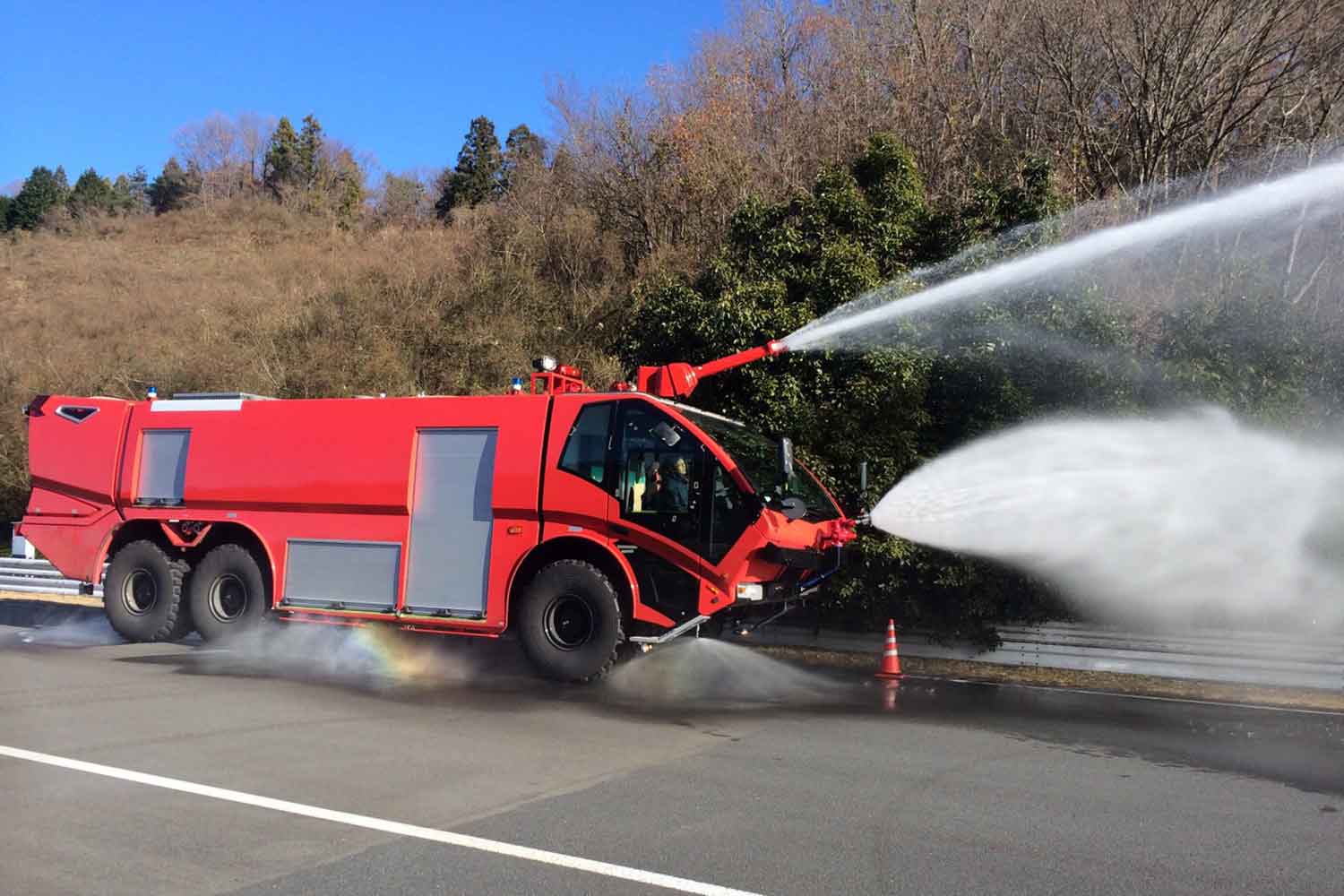 「空港用化学消防車」が脅威のスペックだった 〜 画像6