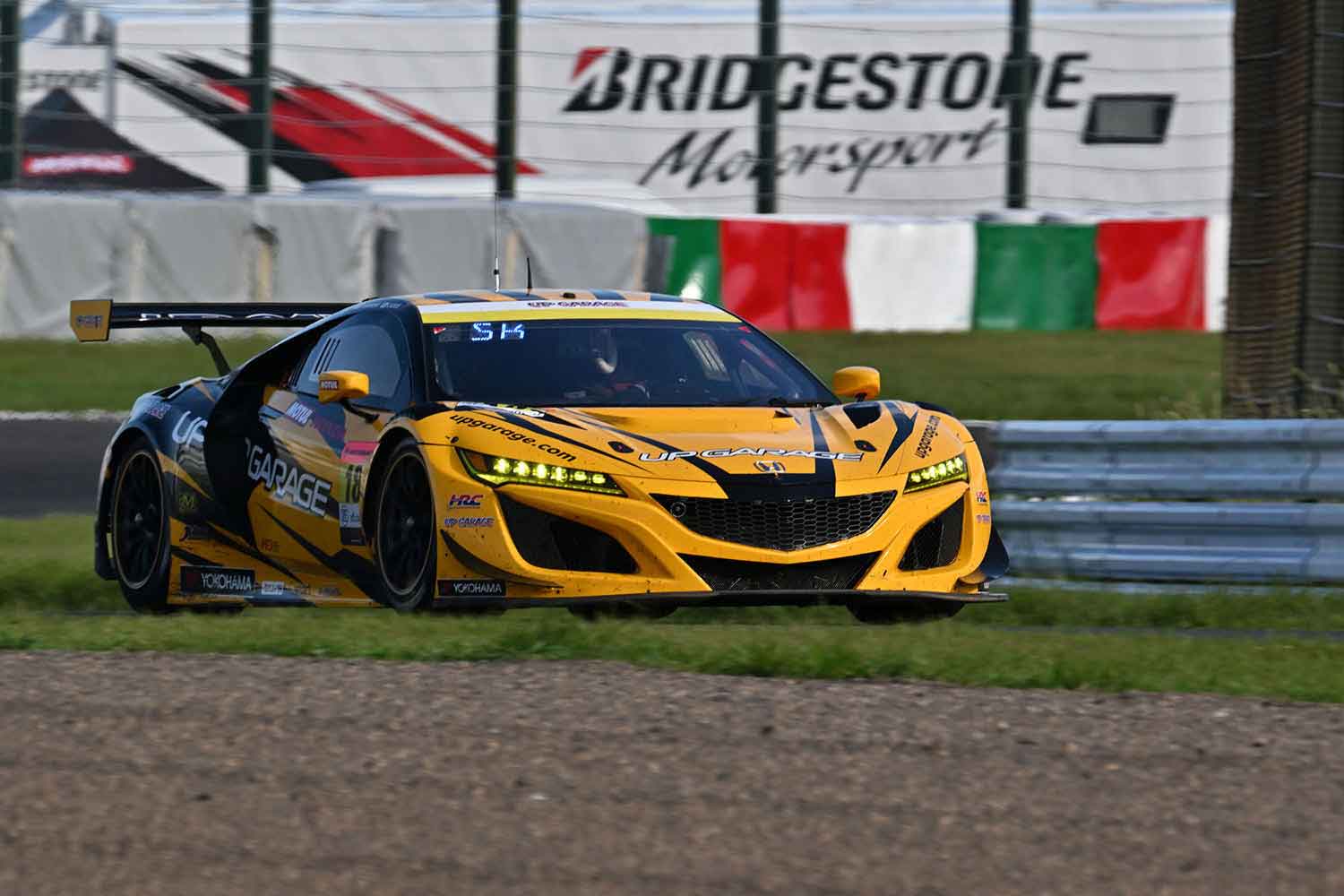 スーパーGTのGT300クラスでのホンダNSX GT3