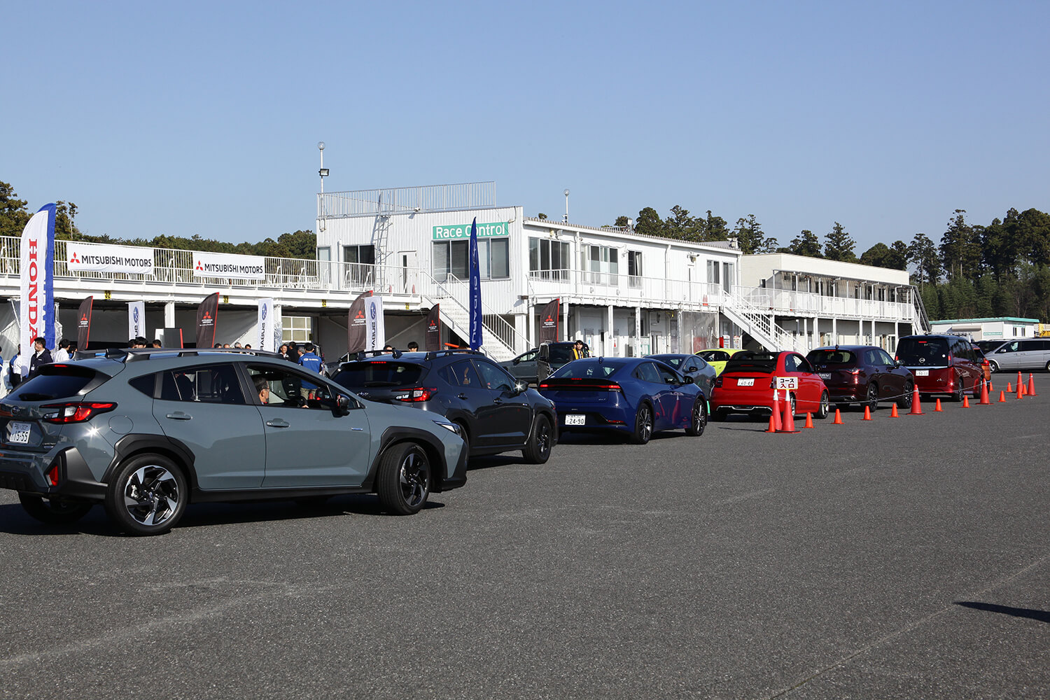 日本カー・オブ・ザ・イヤー最終選考試乗会のワンシーン