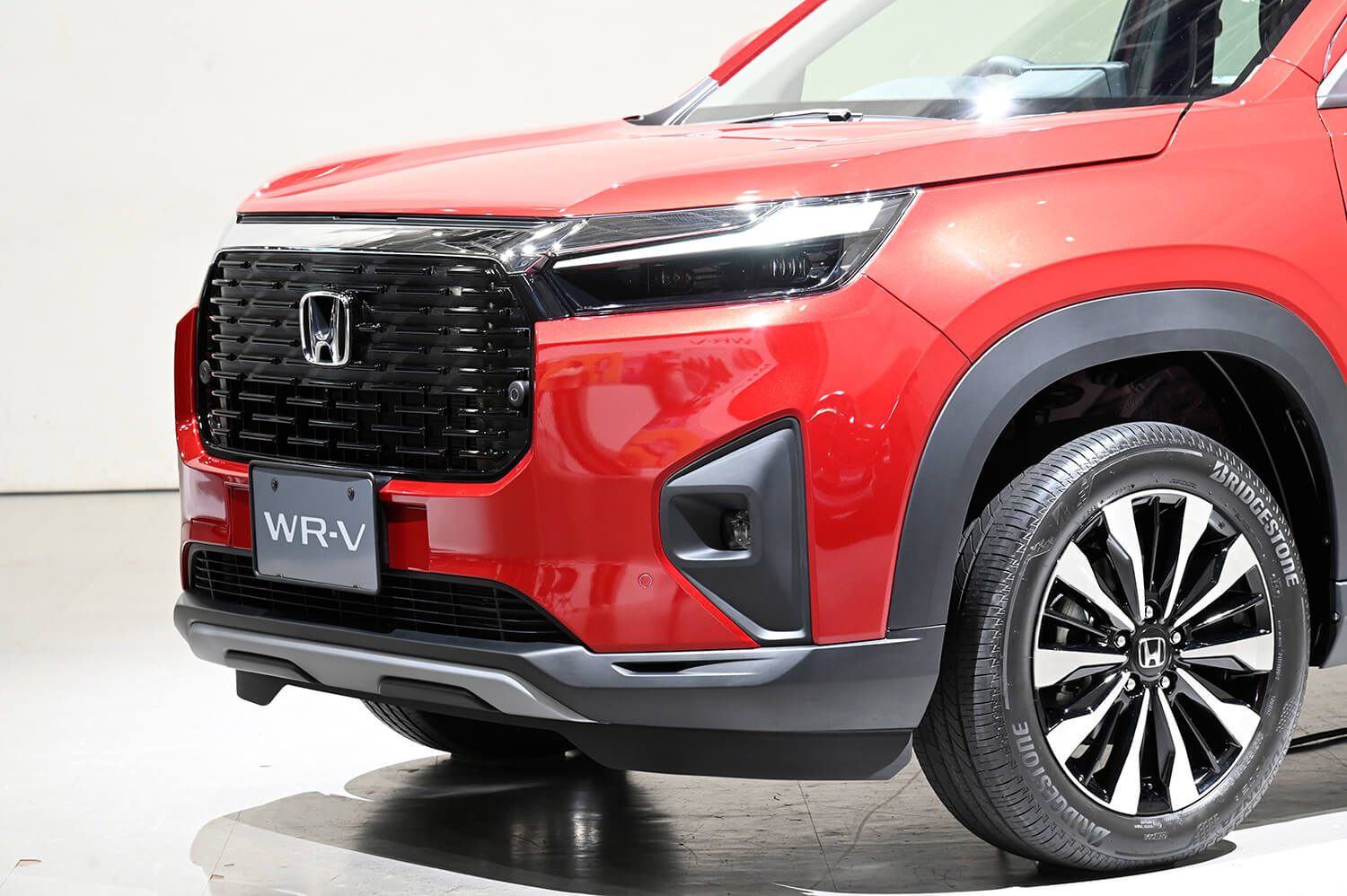 ホンダの新型SUV「WR-V」が実用性も経済性も抜群の直球ど真ん中なコンパクトSUVだった 〜 画像7