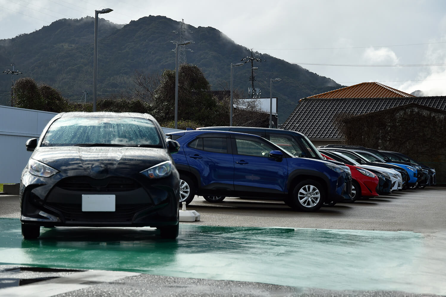 過去10年で最悪ペースで中古車販売店が倒産していた