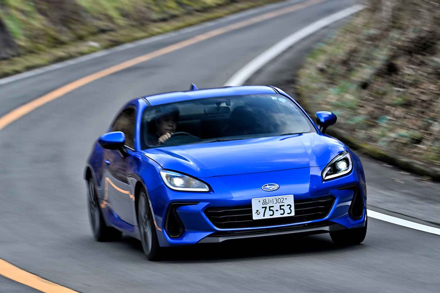 スバルBRZ（2代目）の走行写真