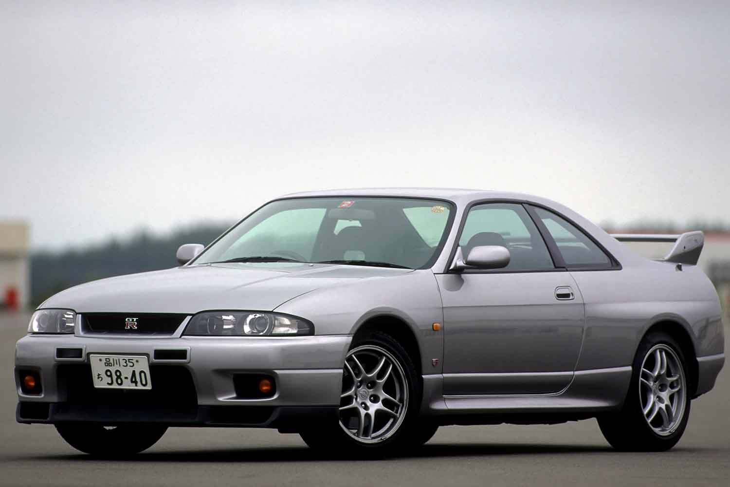 日産スカイラインGT-R（R33型）のフロントスタイリング 〜 画像4