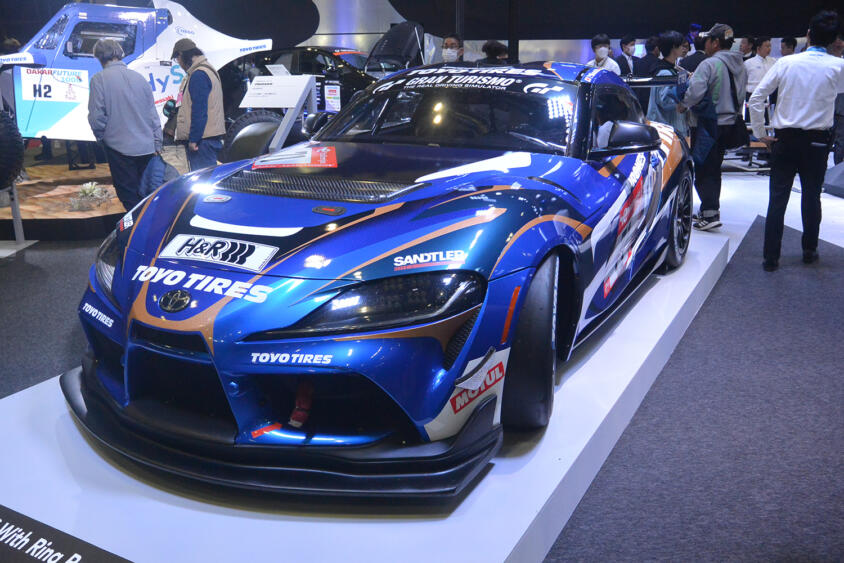 ドリ車からオフローダーまで６台を展示！　D1ドライバーもずらり揃うトーヨータイヤブース【TAS2024】