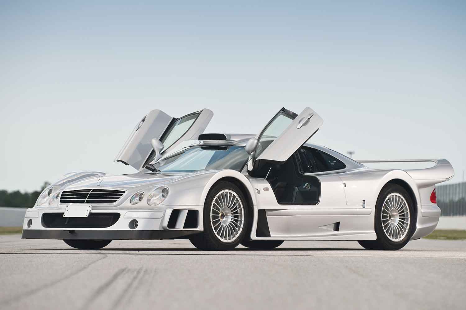 メルセデス・ベンツ「CLK-GTR」のフロントスタイリング 〜 画像4