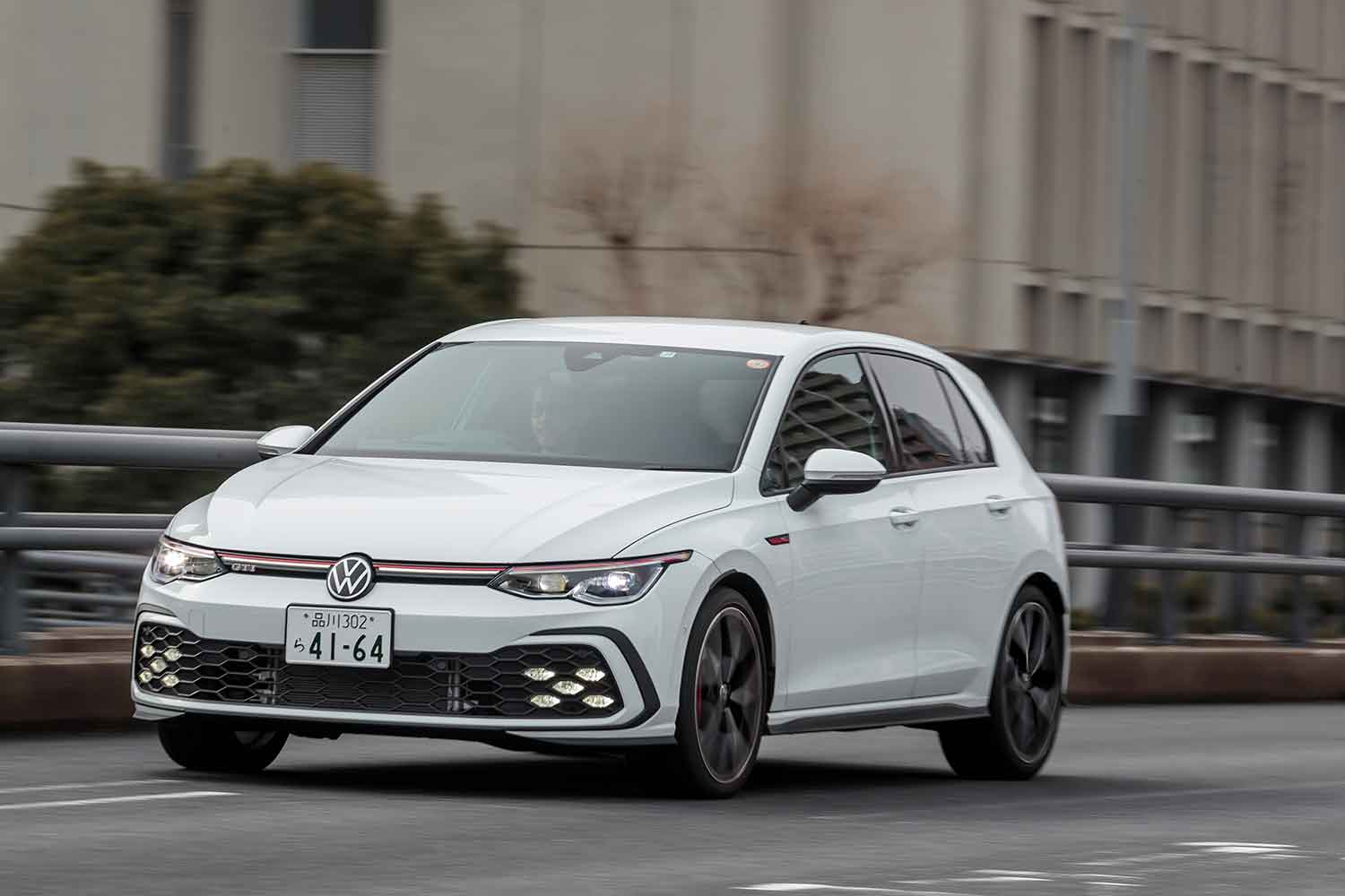 フォルクスワーゲン・ゴルフGTI（8代目）の走行写真