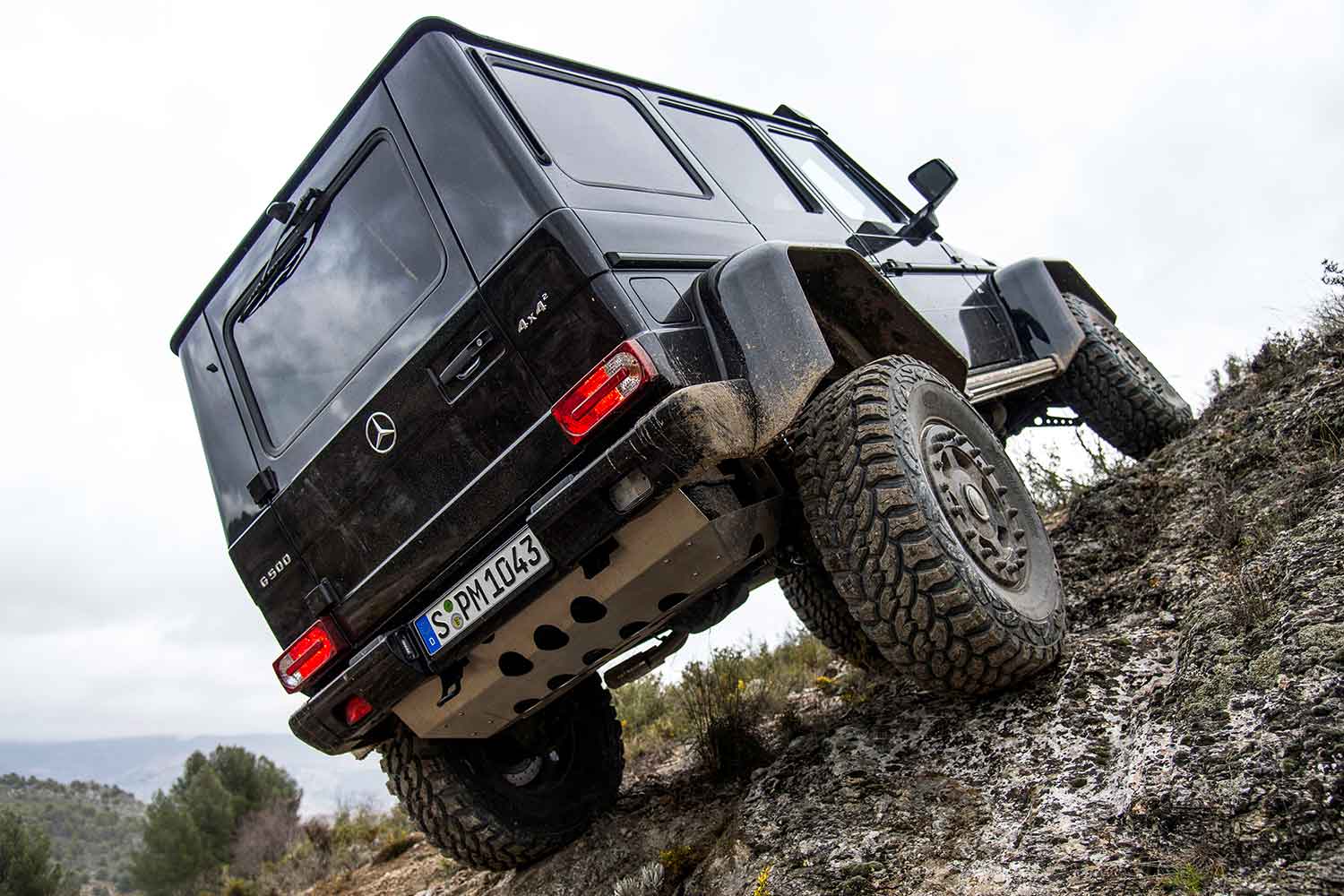 メルセデス・ベンツ G550 4×4²のボディ下まわり