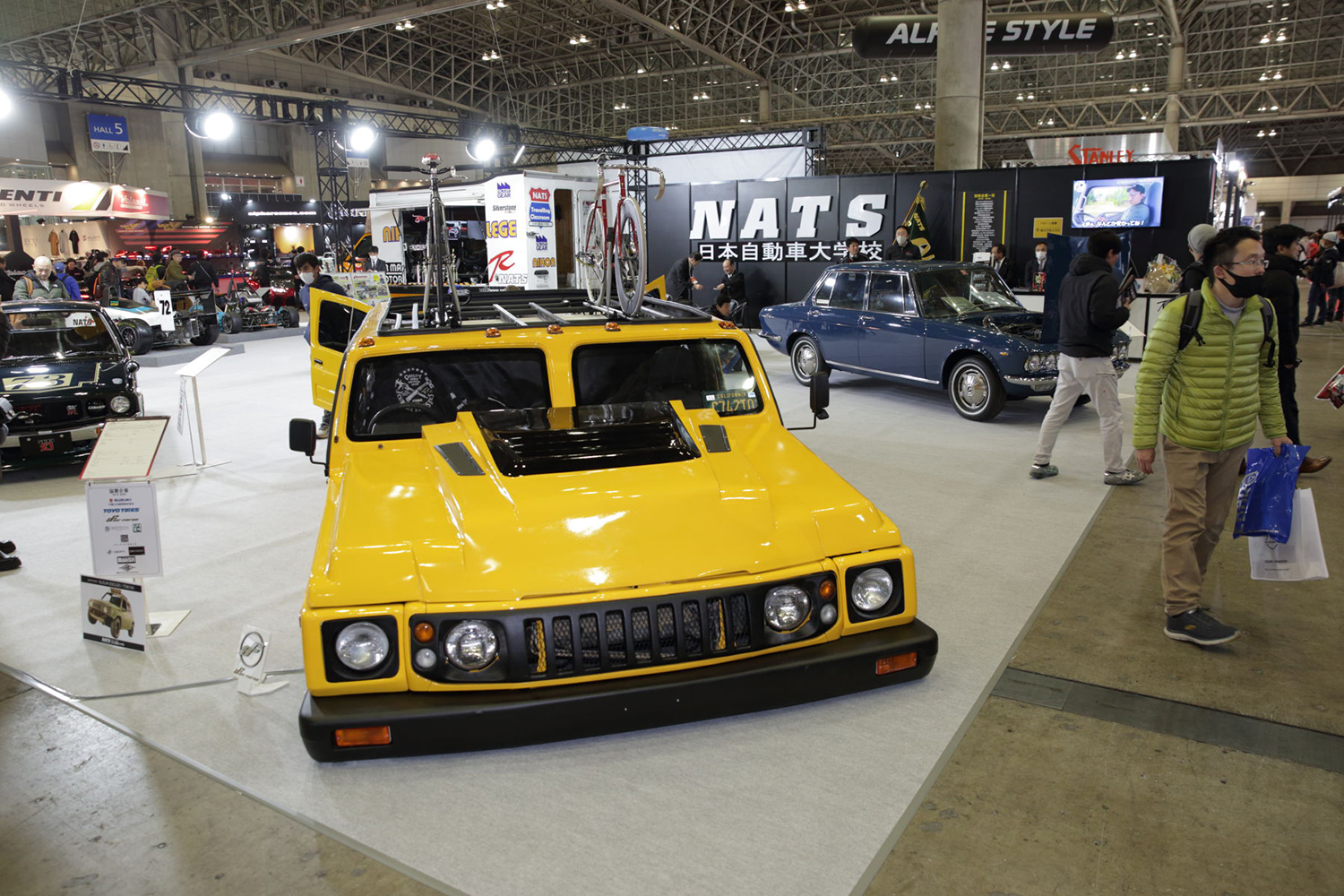 東京オートサロン2024で日本自動車大学校が展示した「NATS JIMNY J1」を紹介