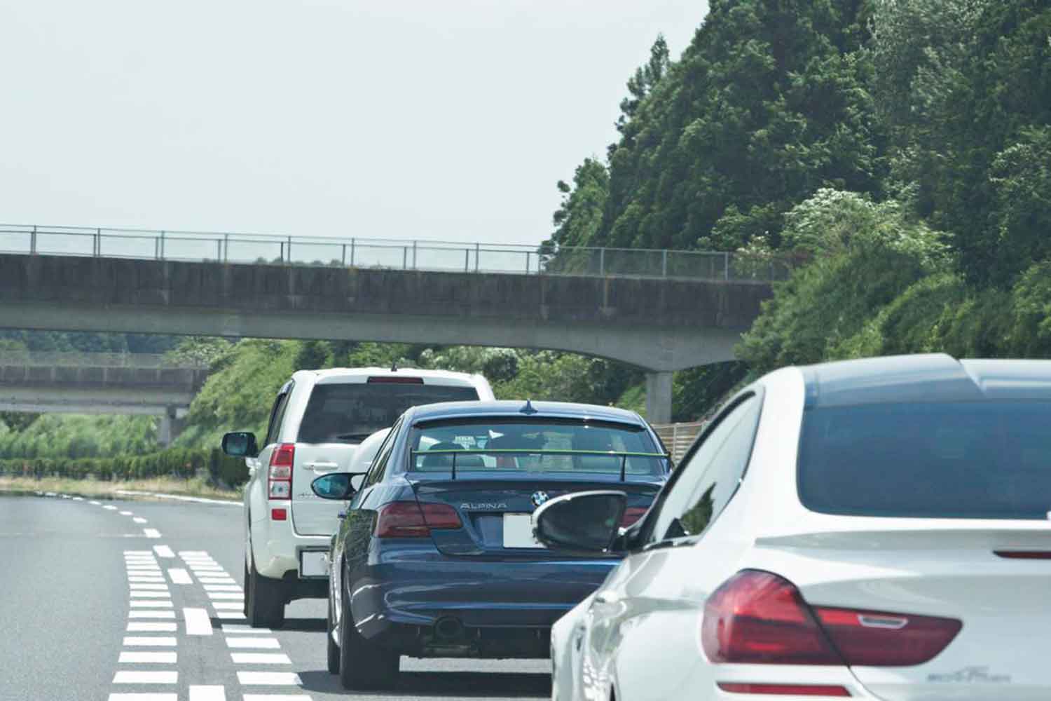 煽り運転のイメージ