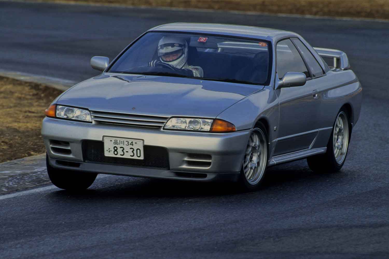 「スーパーハイキャス」を採用した日産スカイラインGT-R（R32）の走行写真 〜 画像9