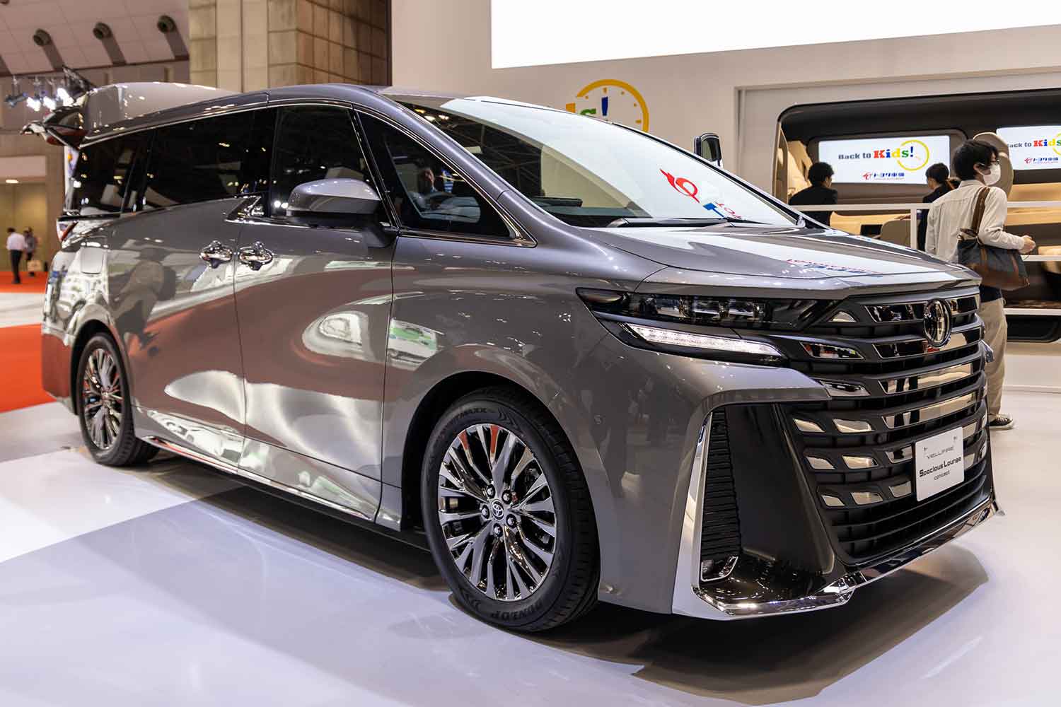 JAPAN MOBILITY SHOW2023で展示されていたトヨタ車体のヴェルファイア スぺーシャラスラウンジコンセプト 〜 画像7