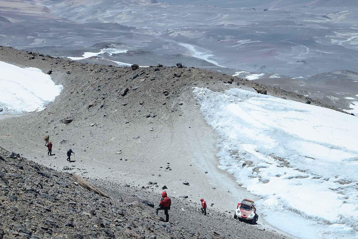 南米チリのオホス・デル・サラード火山の光景 〜 画像7