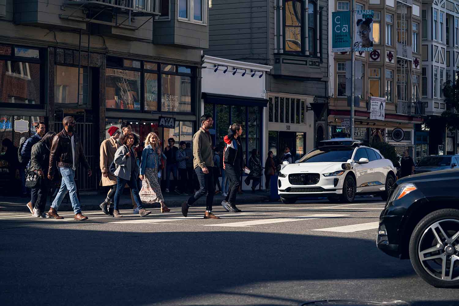 アメリカで運用されている自動運転タクシー