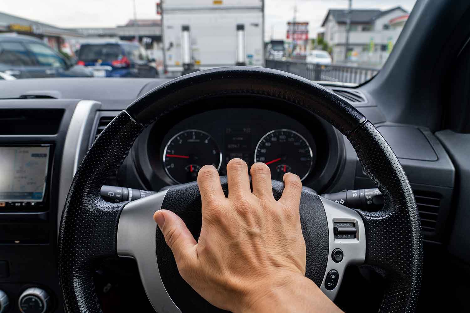 渋滞中の車列にクラクションを鳴らす行為 〜 画像2