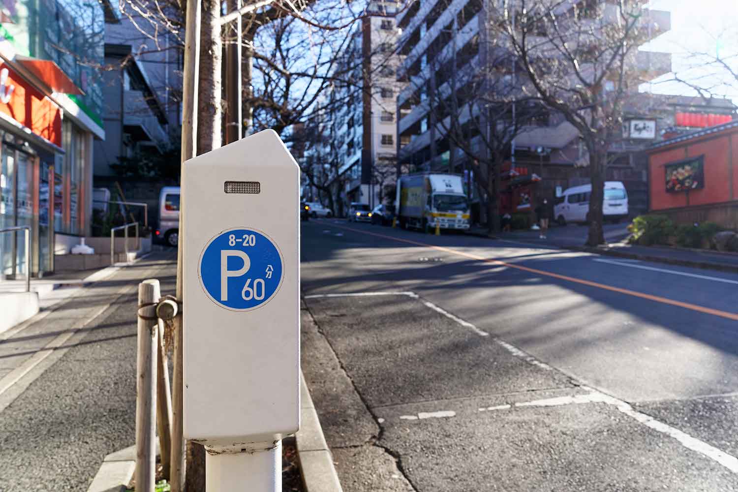 駐車枠からはみ出して駐車したら駐禁切られる可能性もあった