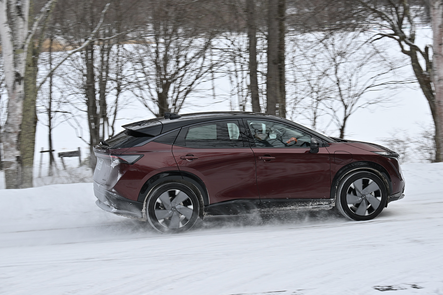 レーシングドライバーが最新の日産車を雪上で一気乗り 〜 画像7