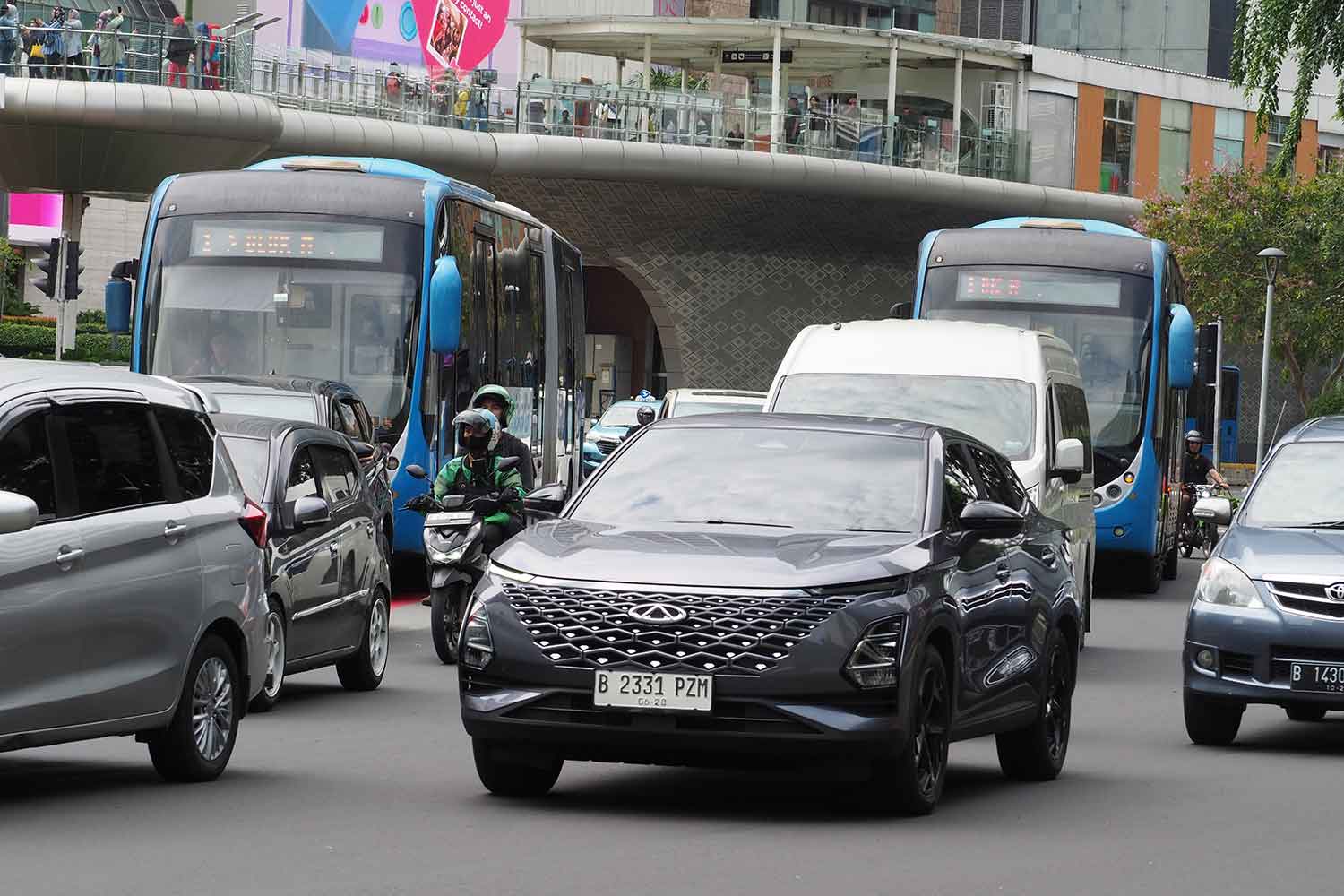 インドネシア国内を走行するオモダのICE車 〜 画像4