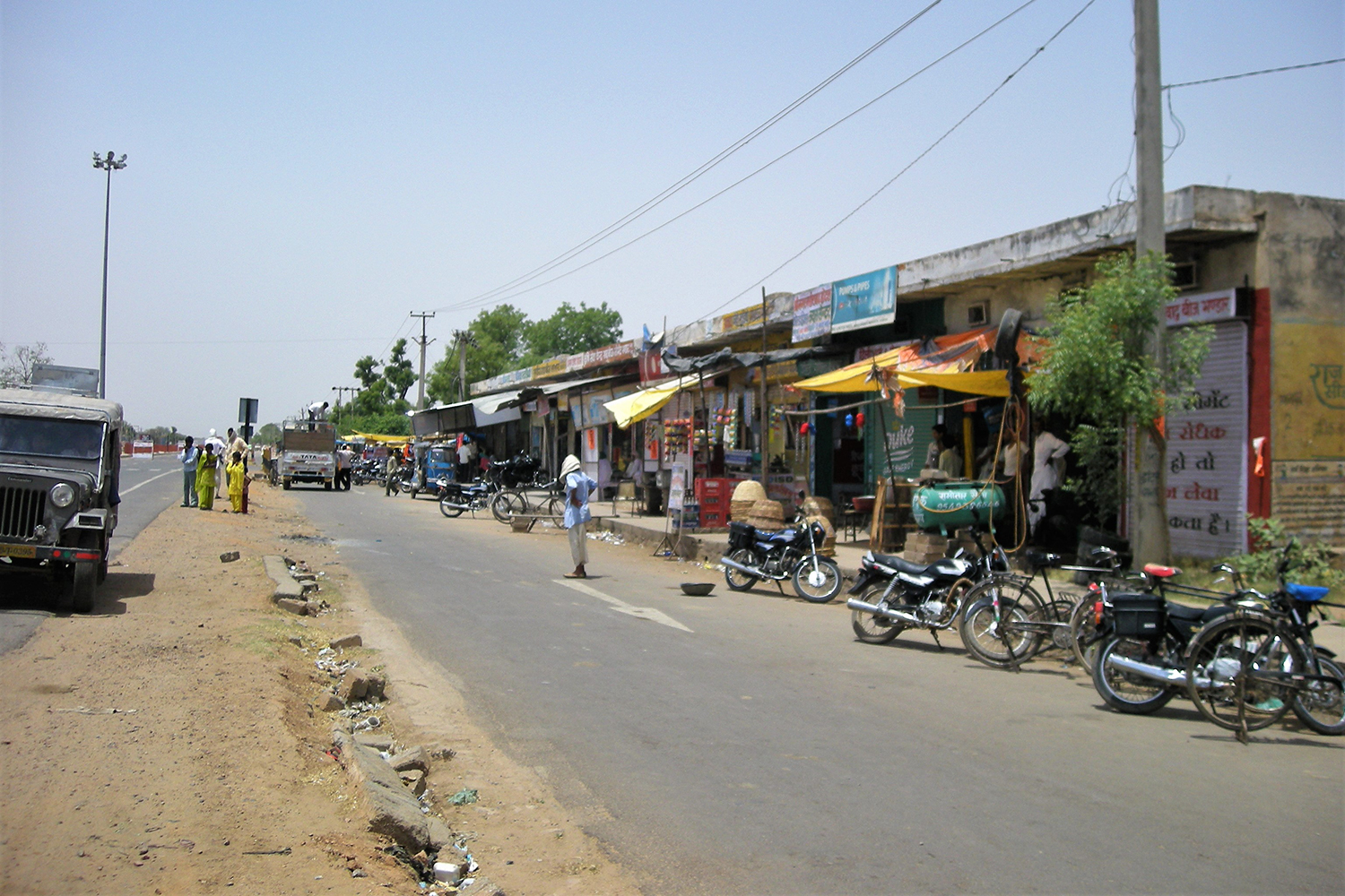 インドの田舎道 〜 画像7