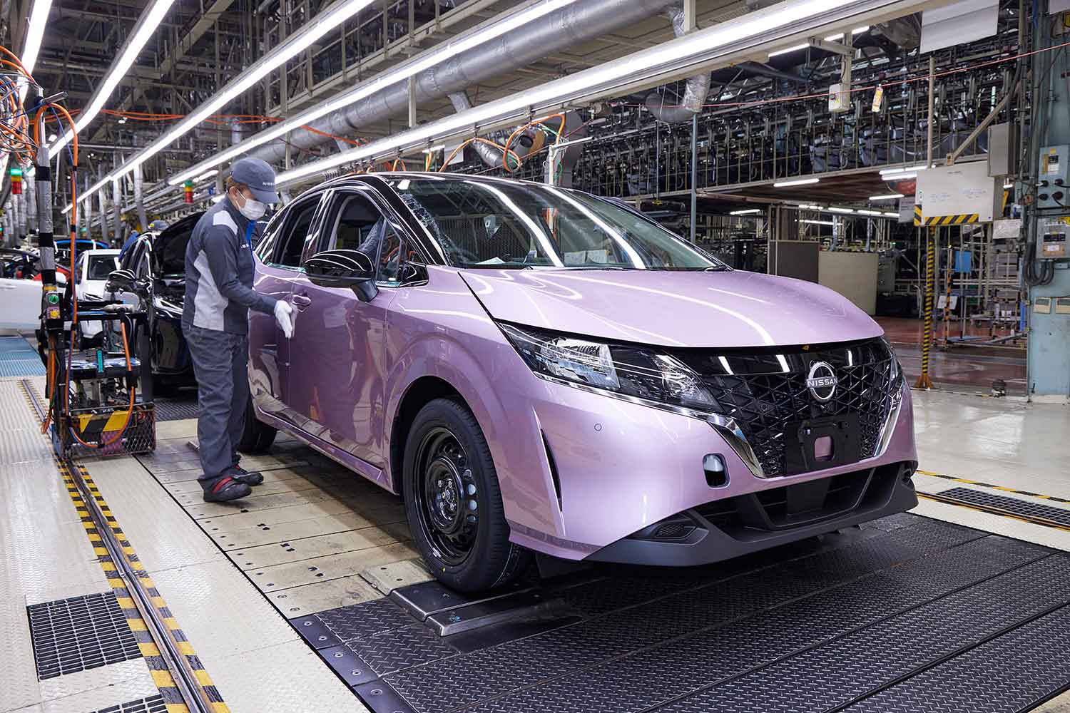 自動車工場の生産ライン 〜 画像2