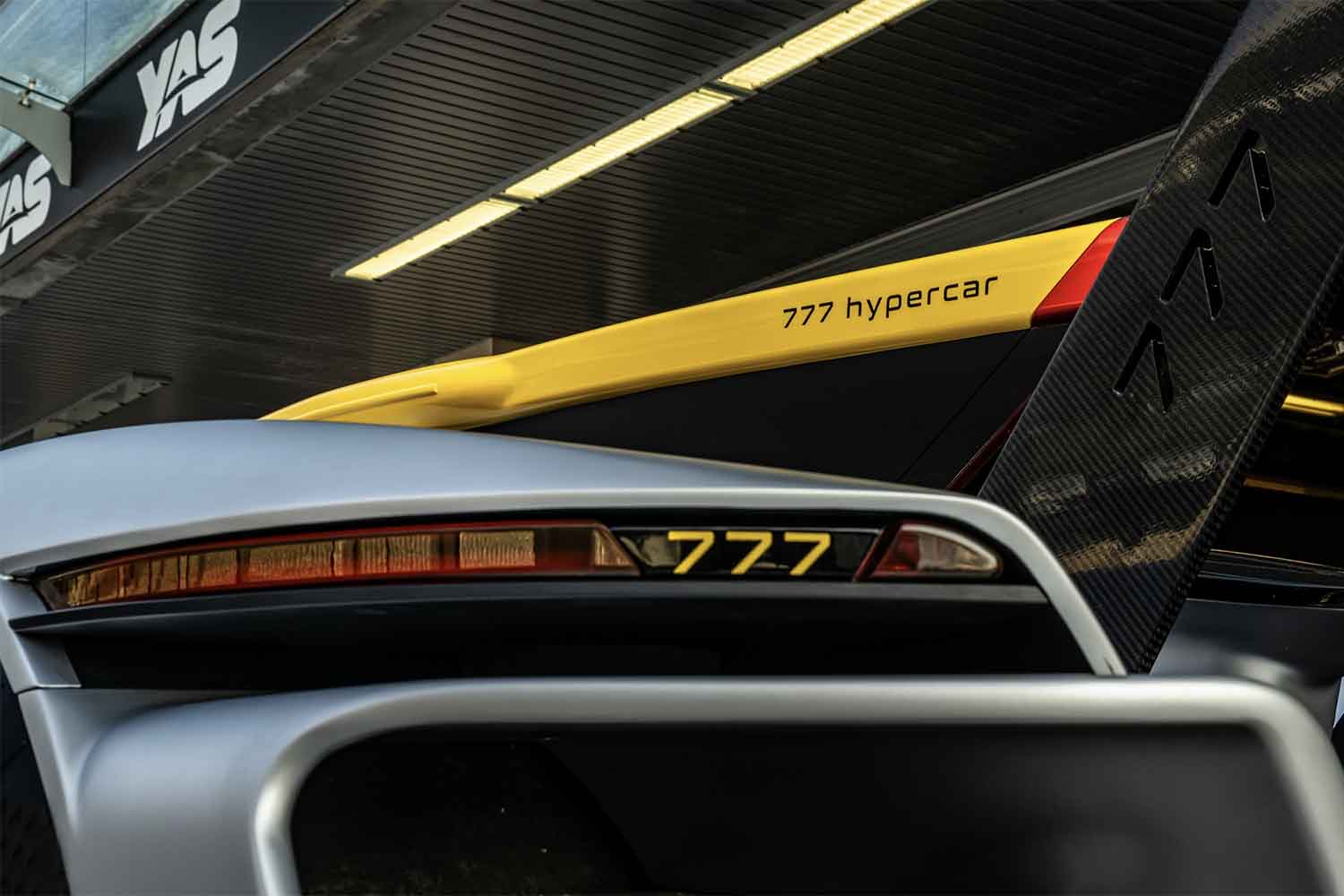 レース界のオールスターが勢揃いして開発された「777ハイパーカー」 〜 画像29