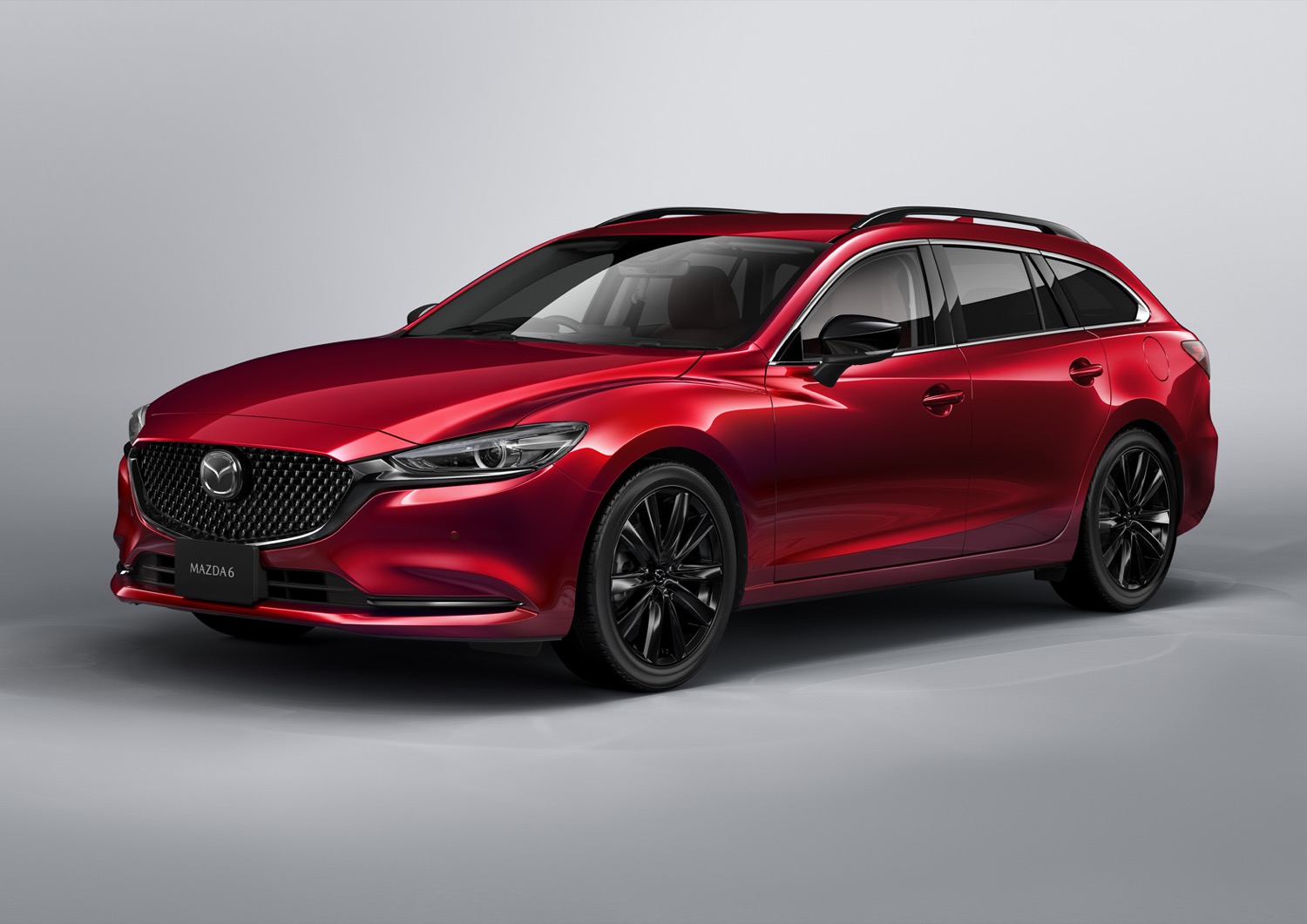 MAZDA6ワゴンのフロントビュー