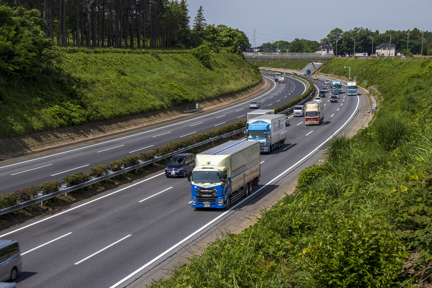 片側3車線の高速道路 〜 画像7