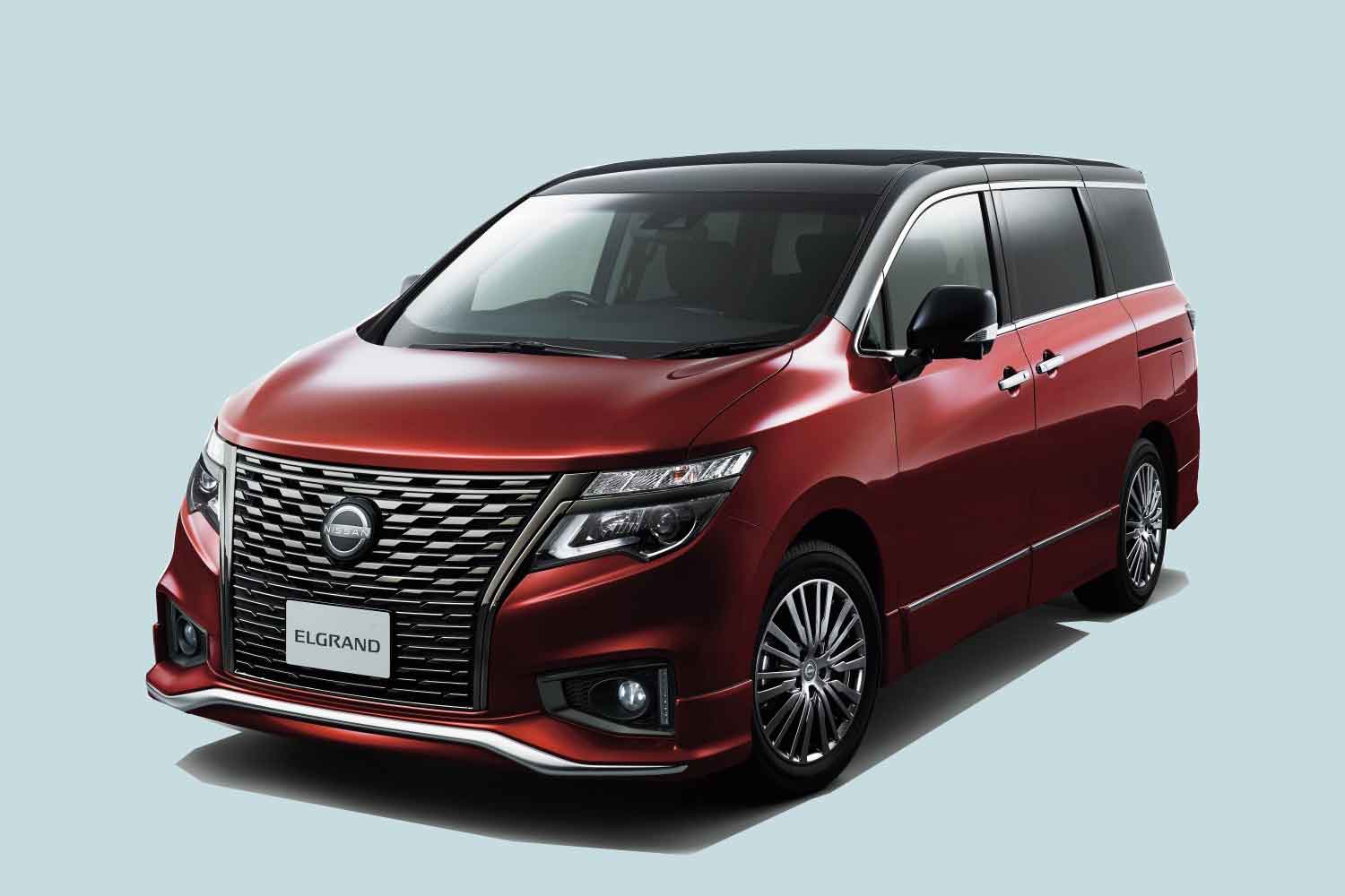 日産 エルグランド 250 Highway STAR S Urban CHROME　フロントビュー 〜 画像6