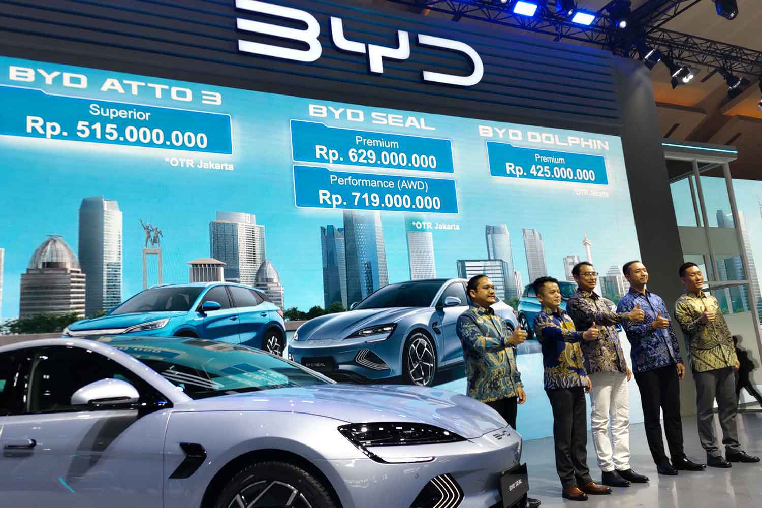 インドネシア国際モーターショー2024でのBYDブース