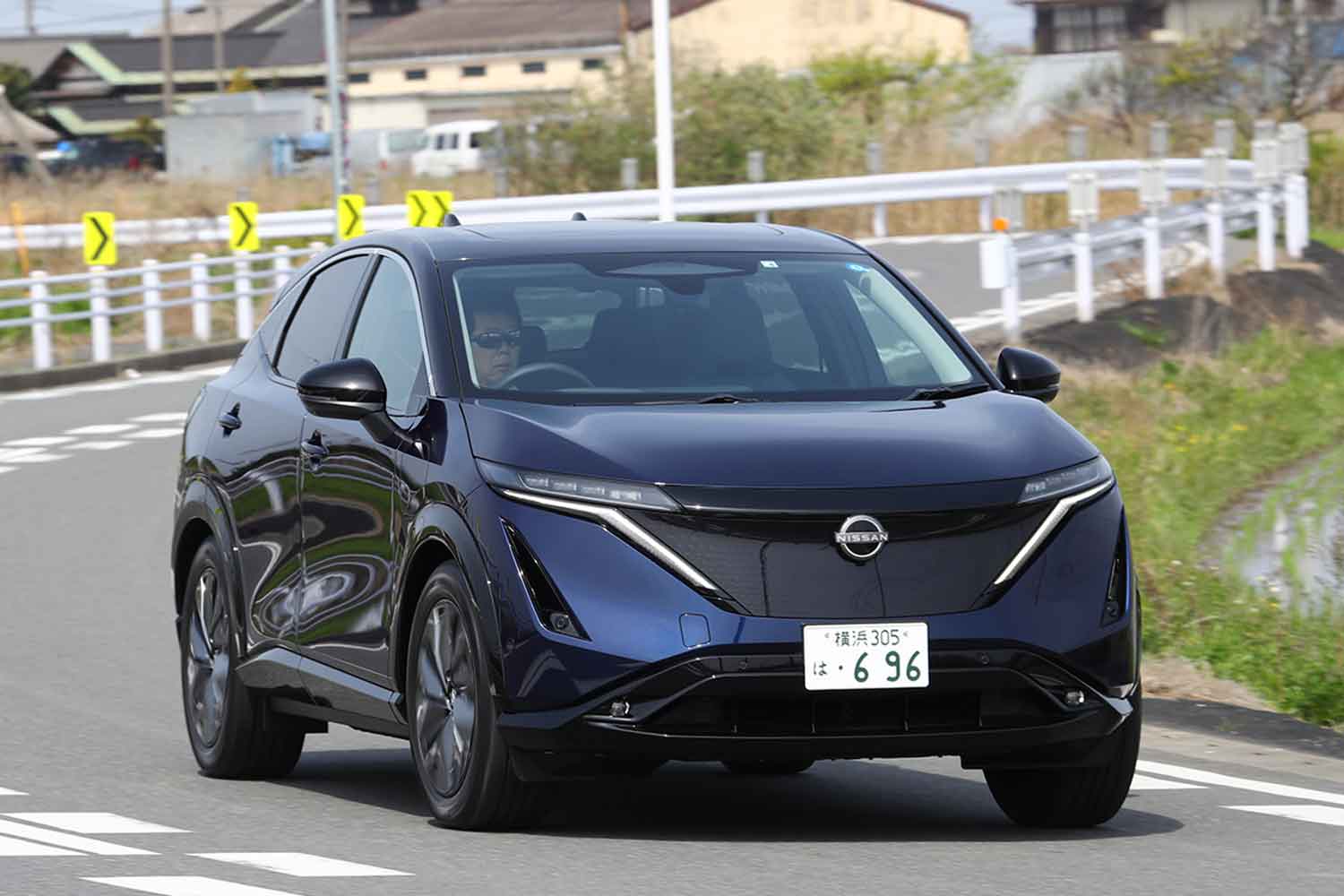 日産アリアの走行写真 〜 画像9