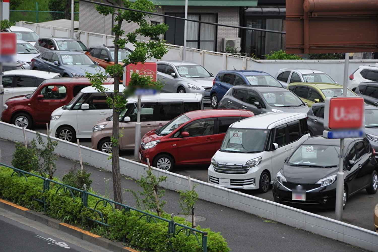 中古車販売店のイメージ