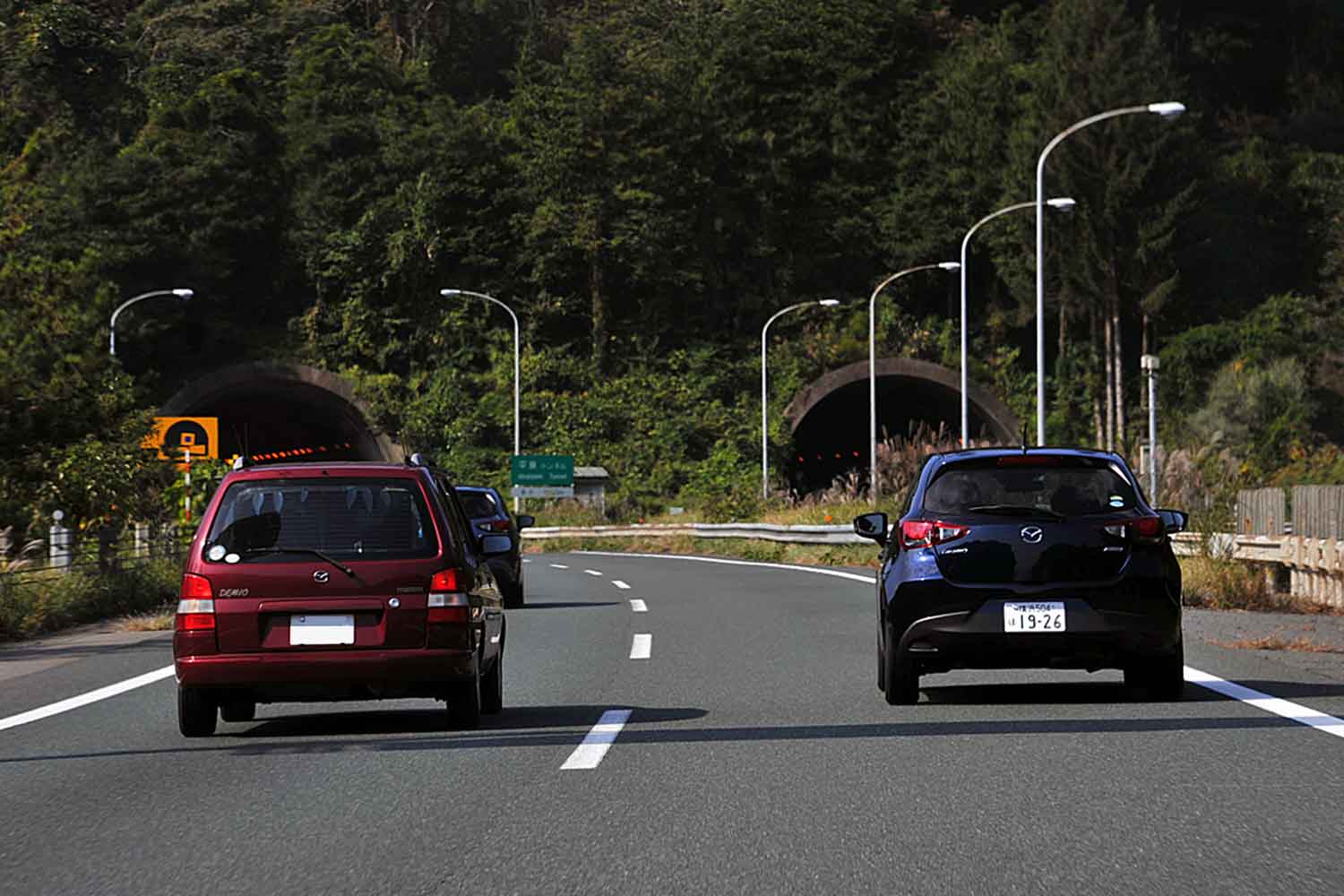 高速道路の追い越し車線を走るのには守るべきルールがある 〜 画像3