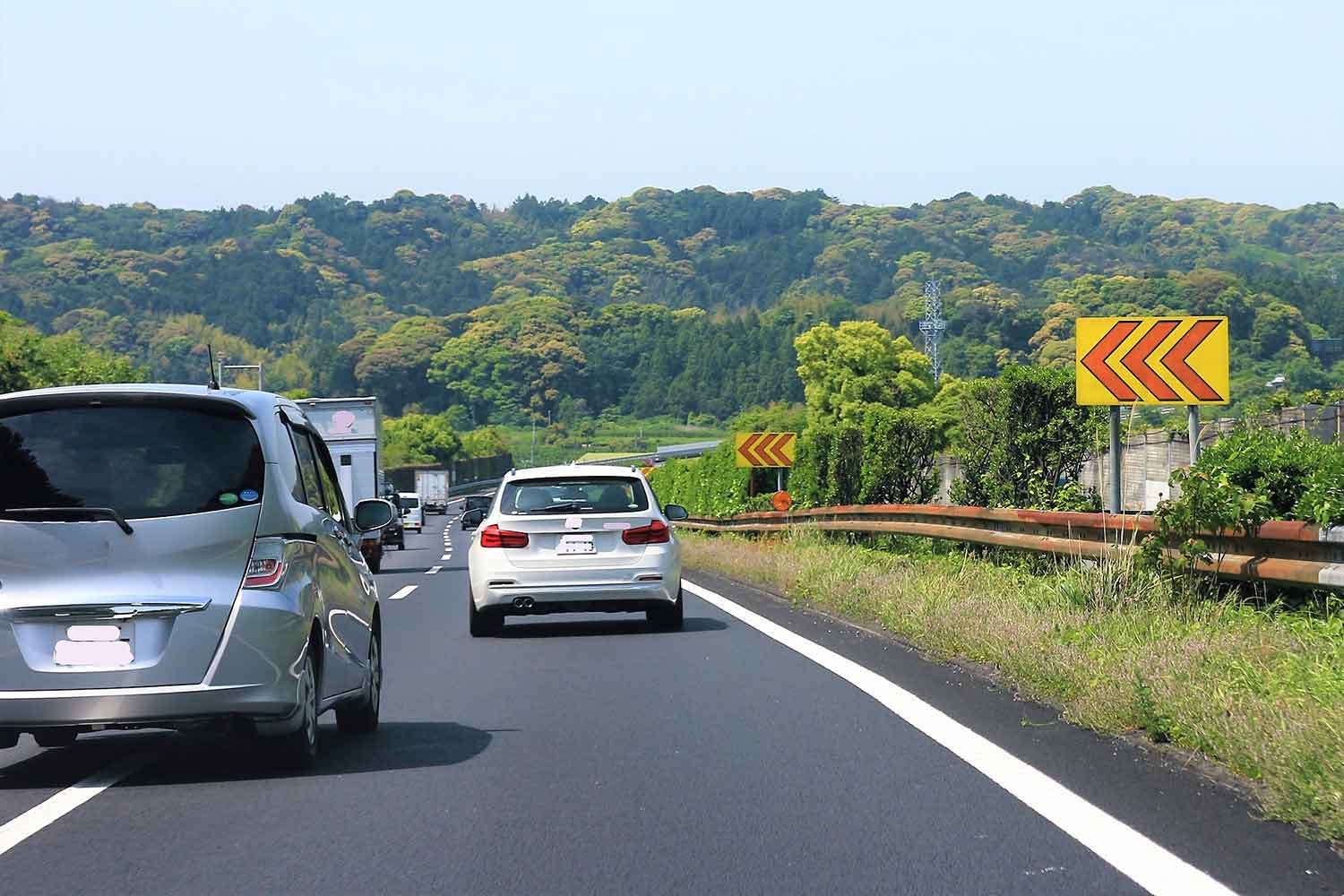 追い越し車線に割り込んできたクルマ 〜 画像5