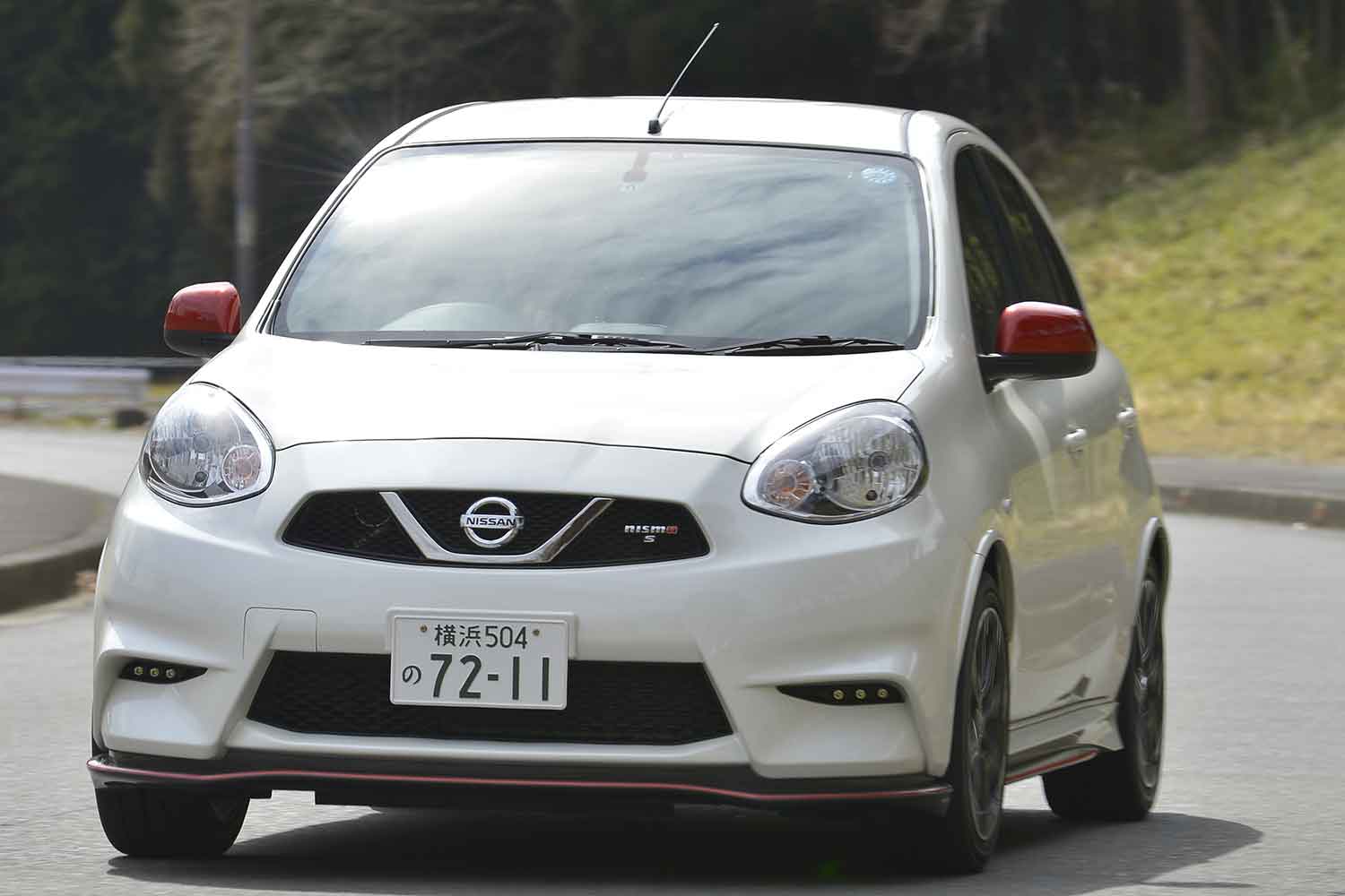 日産マーチNISMO S（4代目）の走行写真