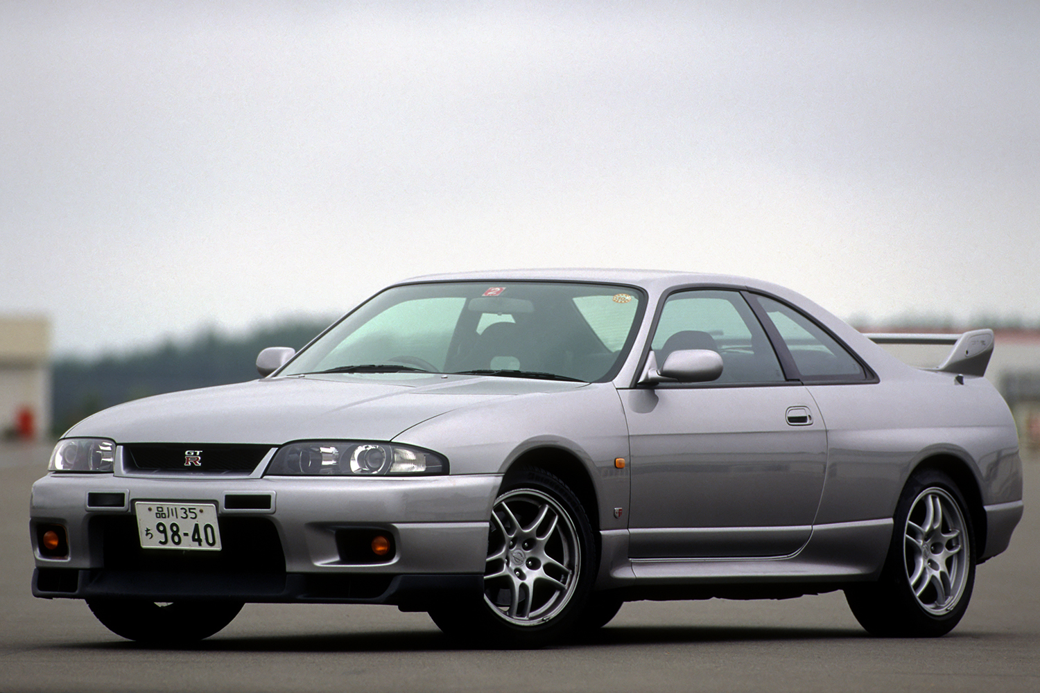 日産スカイラインGT-R（R33型・後期）のフロントスタイリング