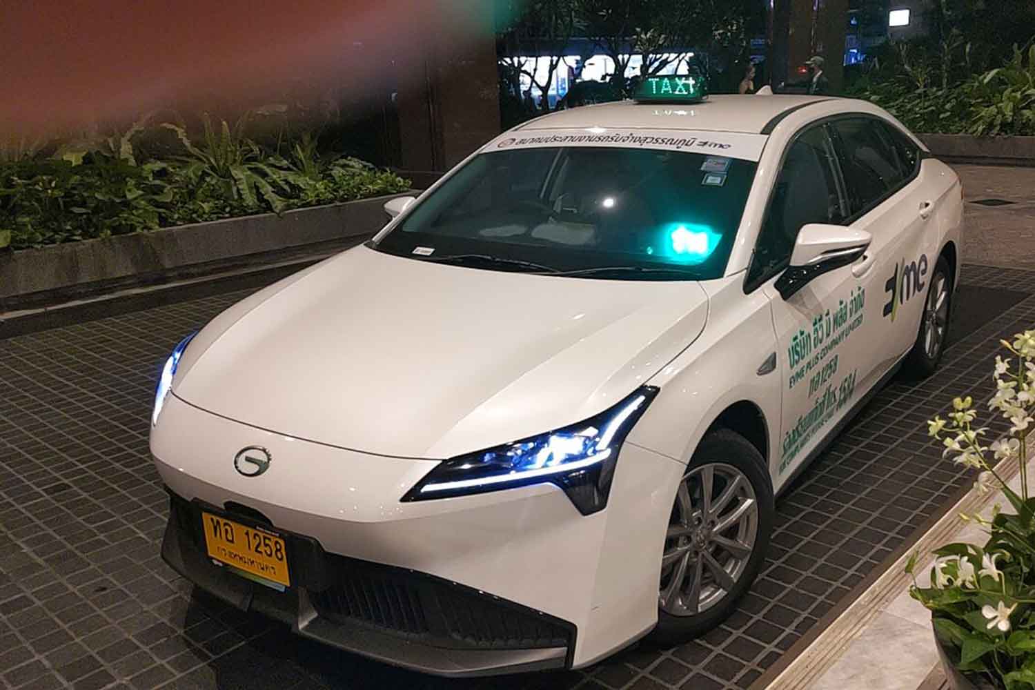 筆者が実際に乗車したAION ESのタクシー 〜 画像5