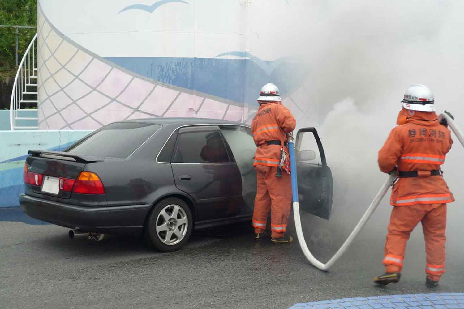 自動車火災のイメージ 〜 画像2