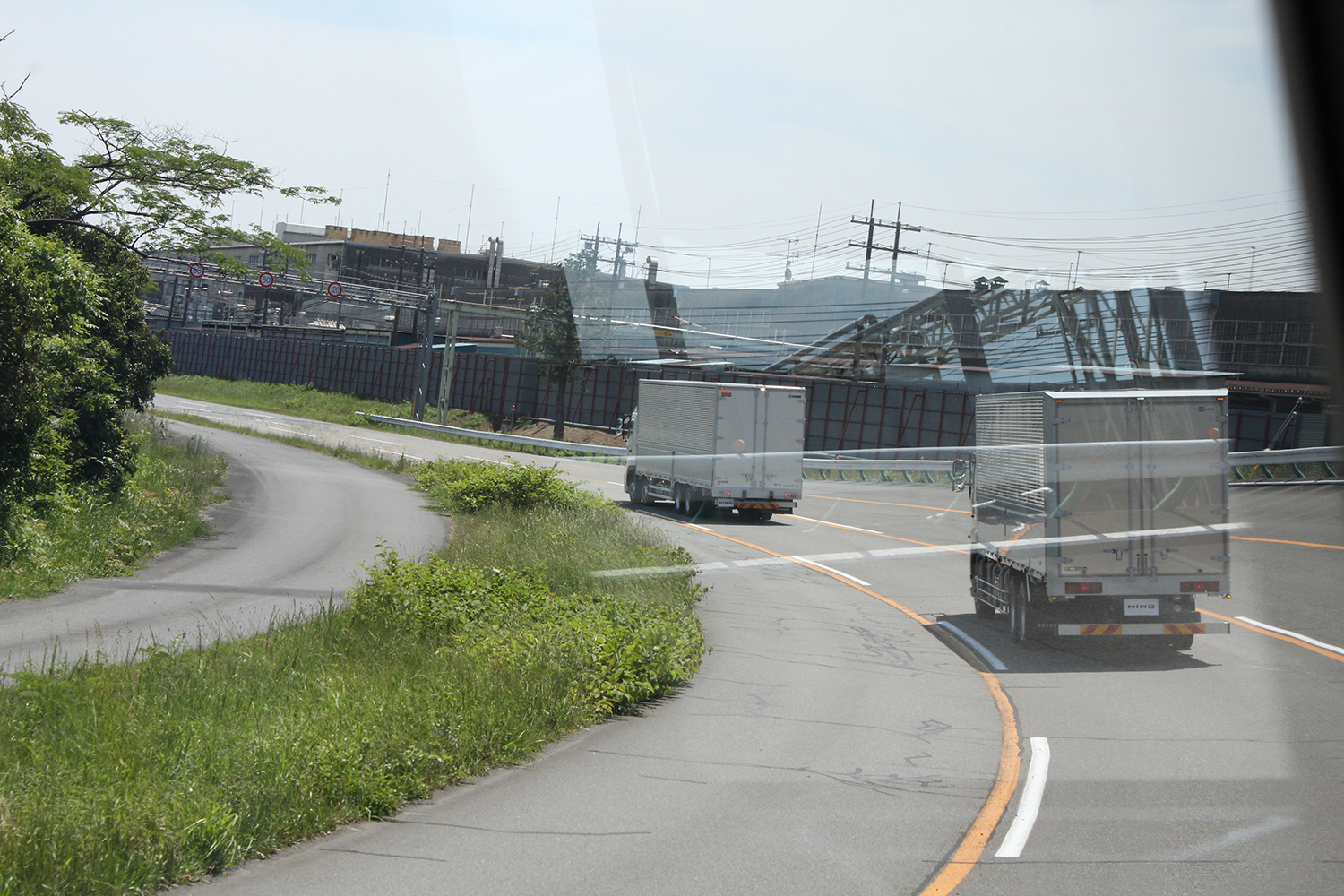 「後続車無人隊列走行」のイメージ