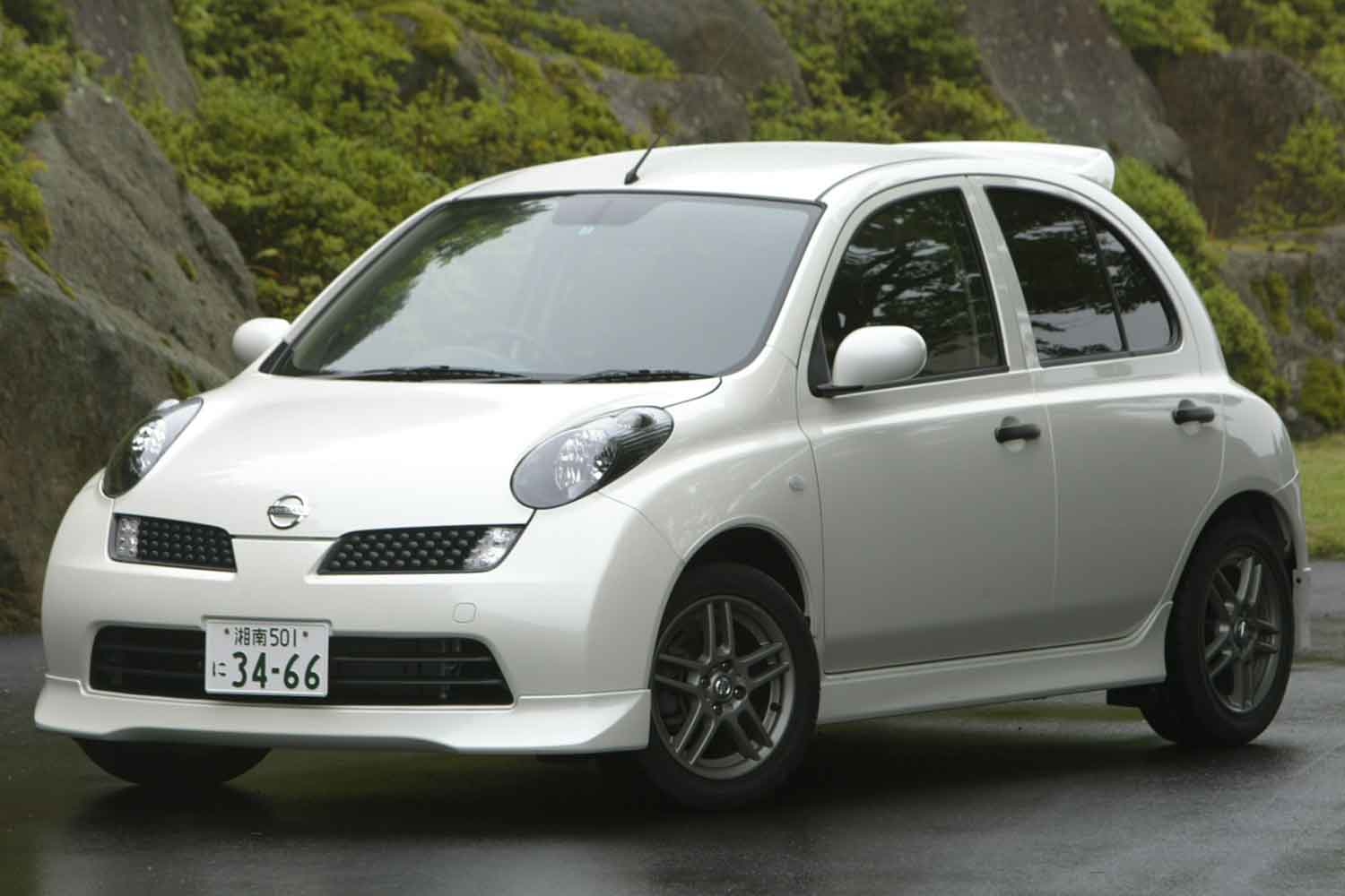 日産マーチ 12SR（3代目）