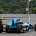 【画像】F3王者でF3000優勝経験もある中谷明彦が30年ぶりにフォーミュラを体験！　マシンの進化の凄まじさをまざまざと見せつけられた 〜 画像31