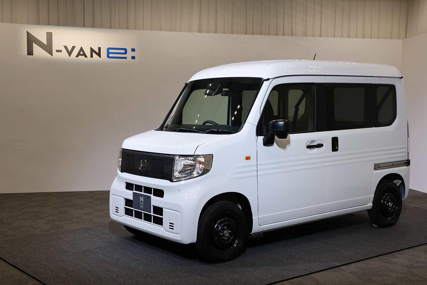 ホンダN-VAN e:のフロントスタイリング