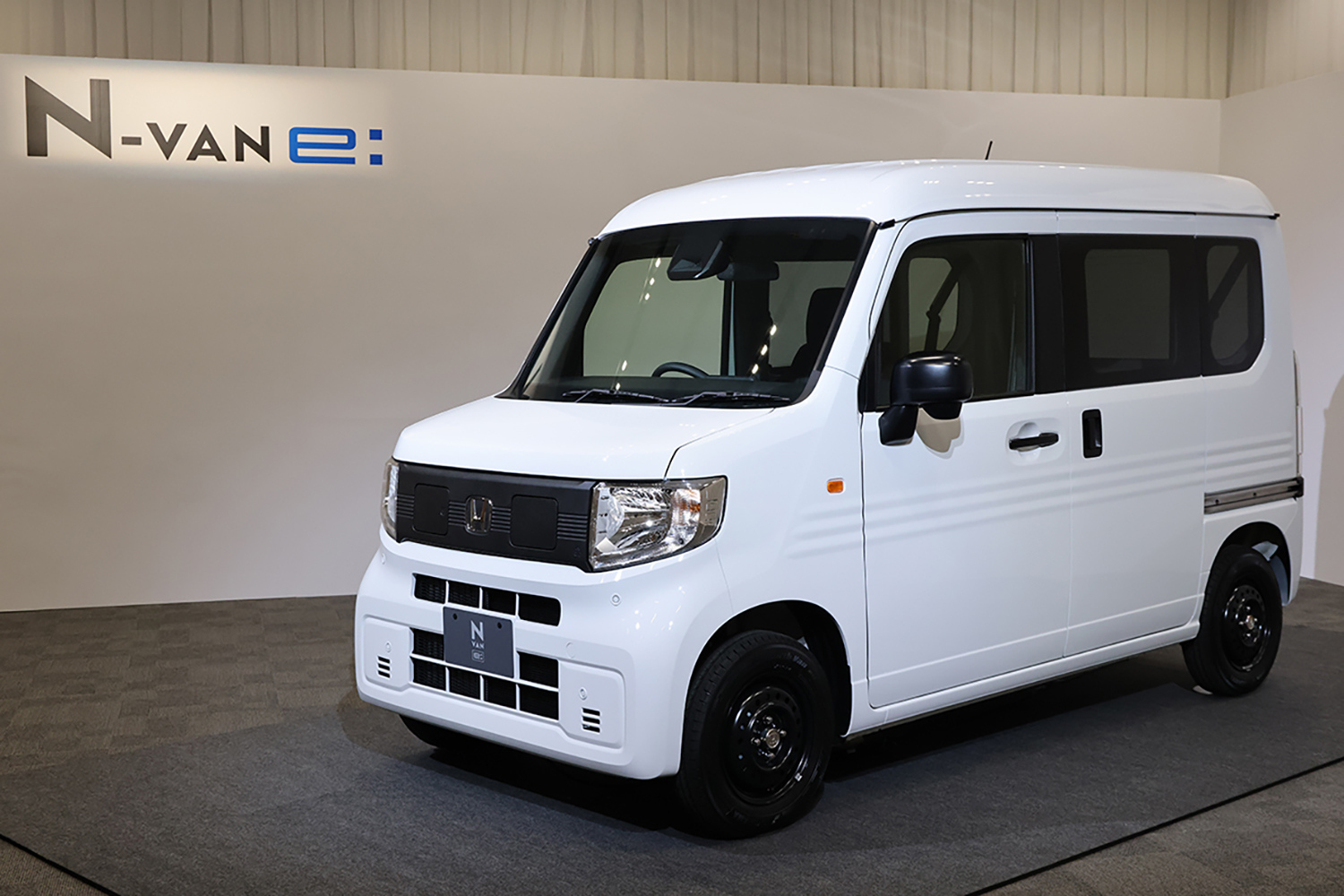 ホンダN-VAN e:のフロントスタイリング