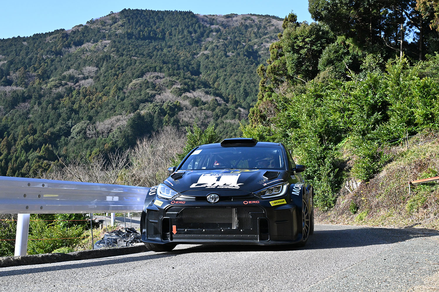 レーシングカーのステアリング位置は開発事情やサーキットの状況で左右が選ばれることもある 〜 画像5