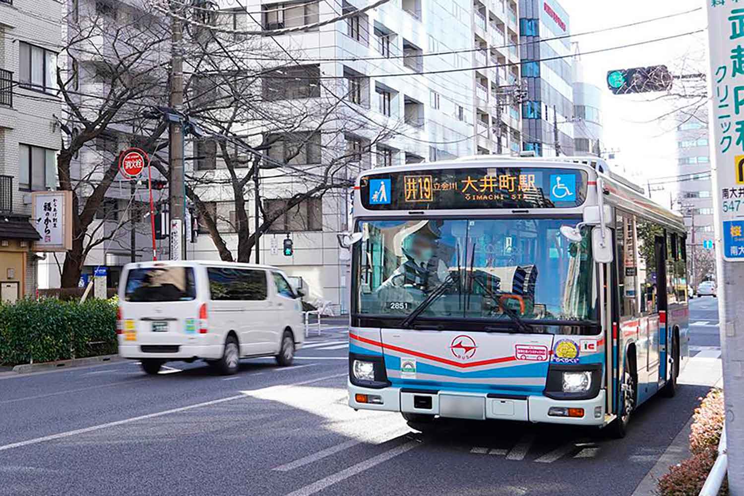 運行中の路線バス