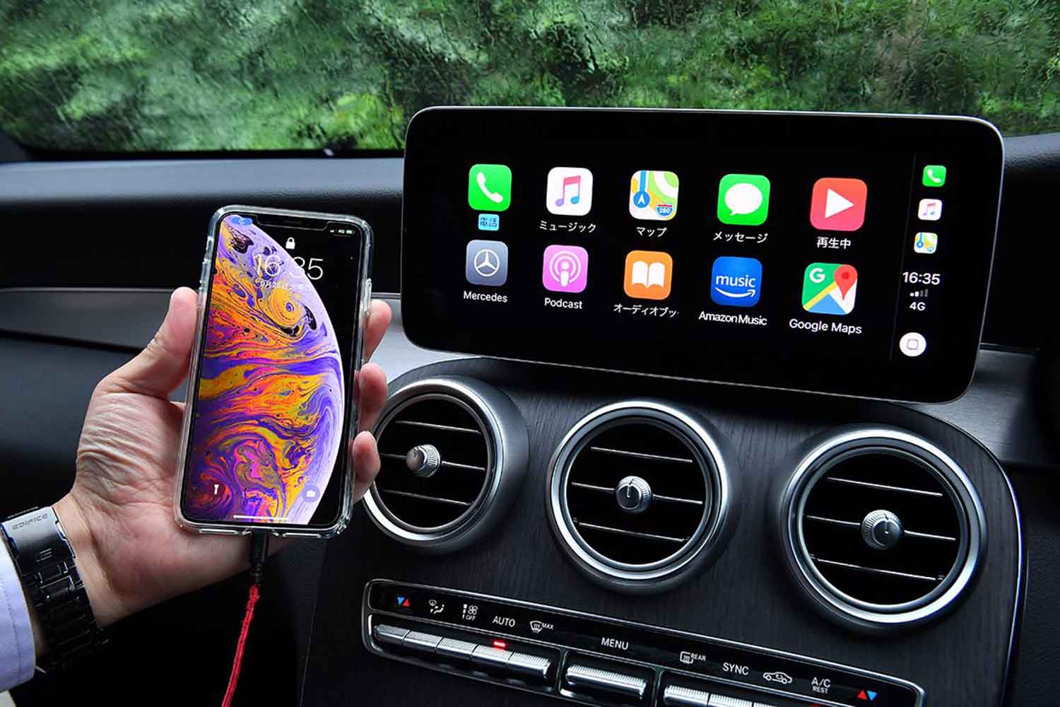 Apple CarPlayを接続したディスプレイ画面