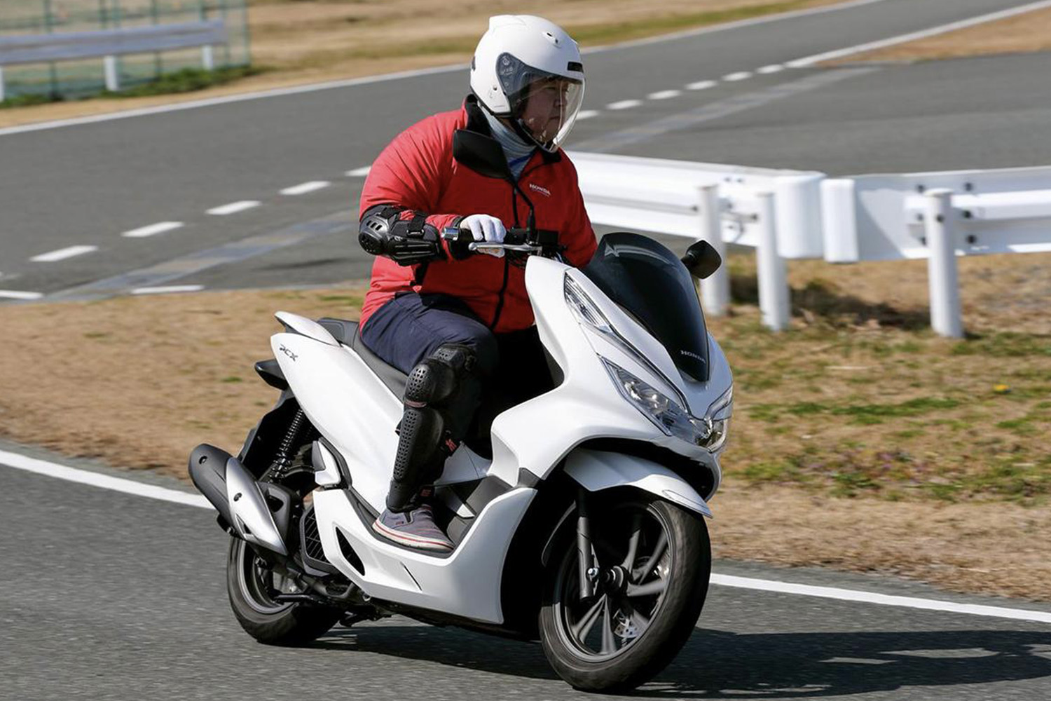 ソフトバンクとホンダによる路車協調実証実験の様子