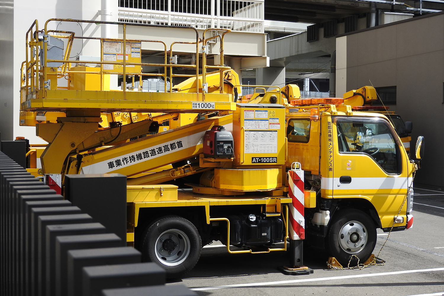 トラ柄の車両のイメージ 〜 画像1