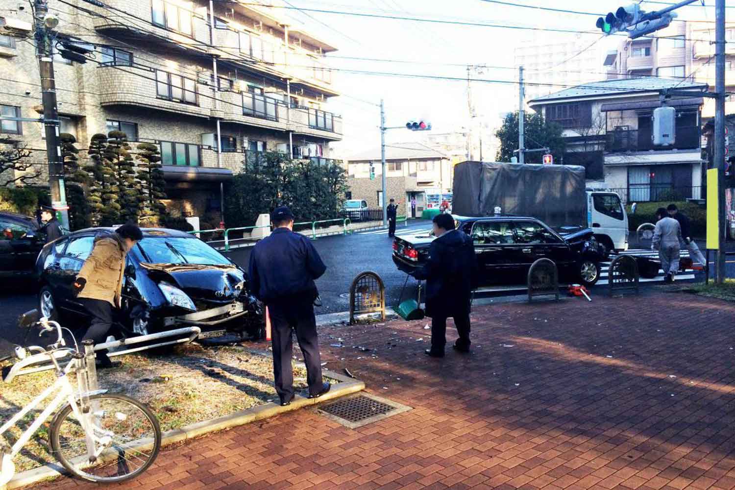 交差点内でのタクシーの事故現場