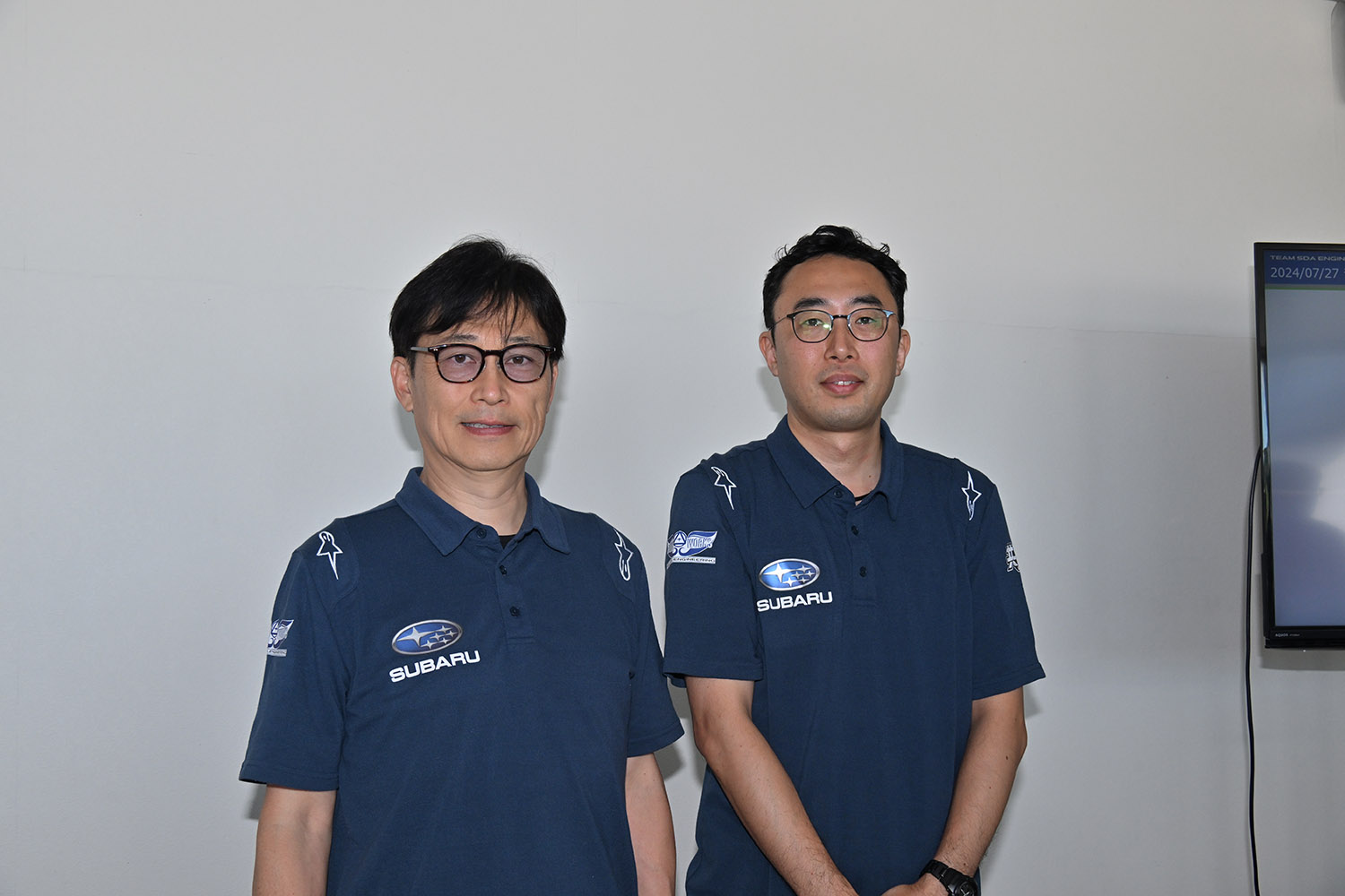 Team SDA Engineeringの本井チーム代表と伊藤監督