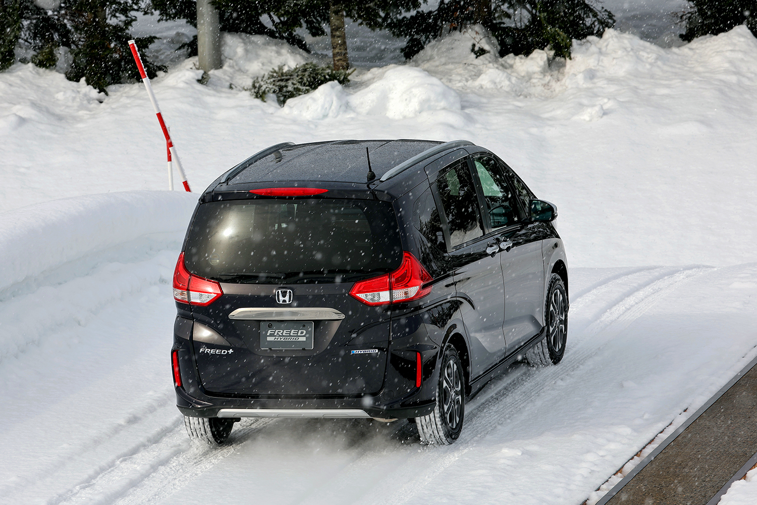 北の大地で試したフリードのAWDモデルは本格的な雪道でも心強かった 〜 画像100