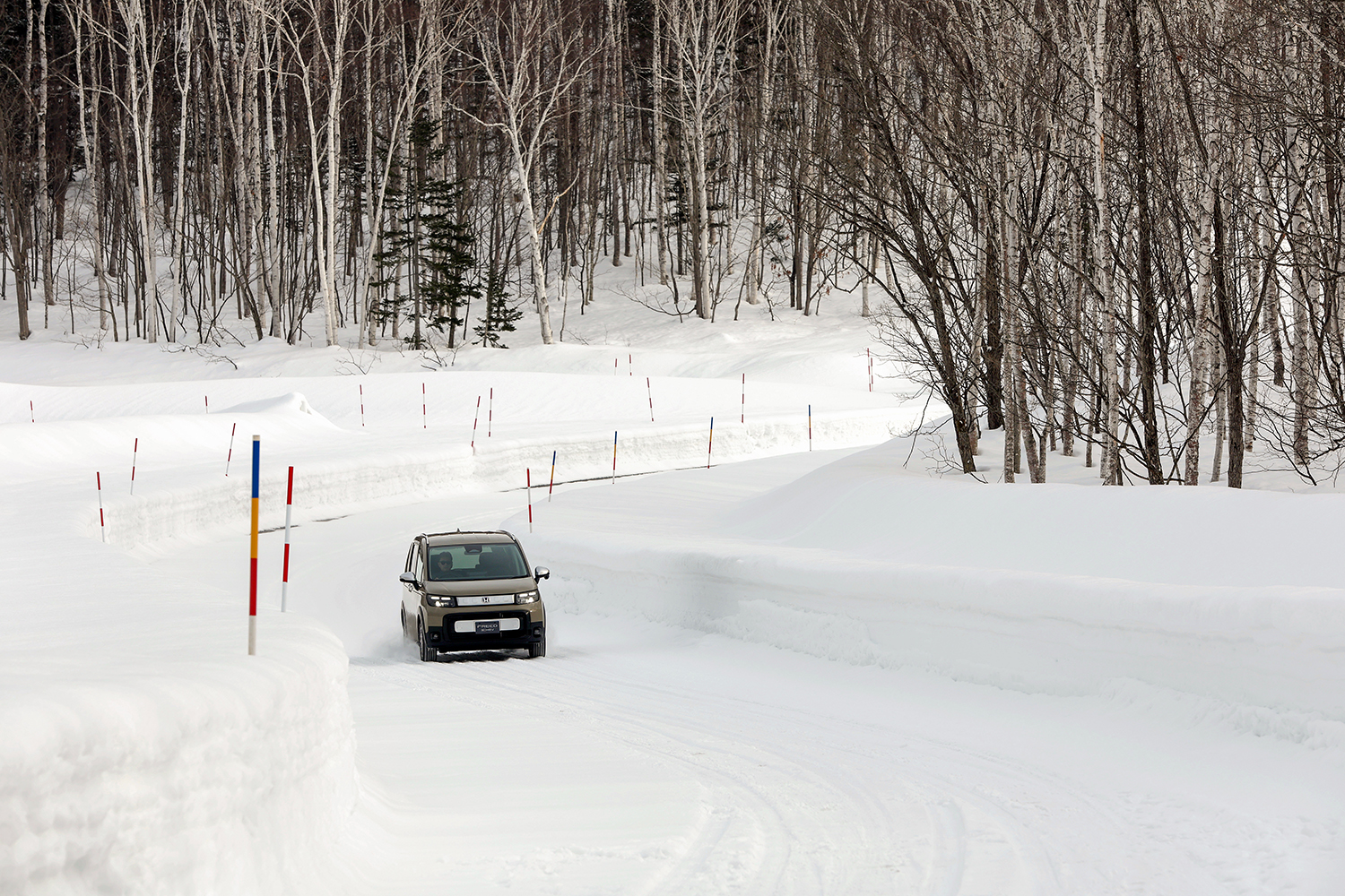 北の大地で試したフリードのAWDモデルは本格的な雪道でも心強かった 〜 画像54